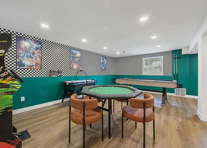 Normal Escape Near Isu - Group Stay - Game Room & Hot Tub