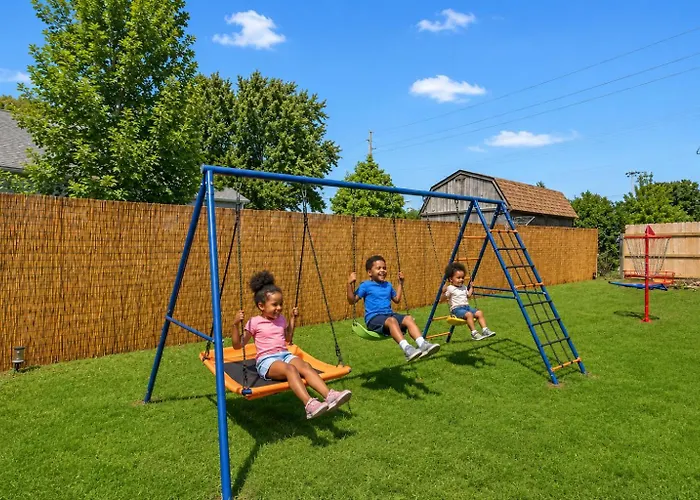 Normal Escape Near Isu - Group Stay - Game Room & Hot Tub